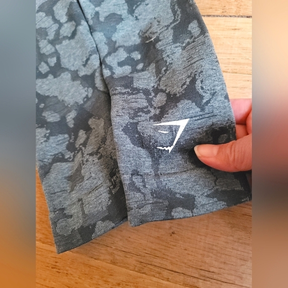 Gymshark Adapt High-Waisted Camo Seamless Leggings,  Dark Green, Size XS - Picture 4 of 6